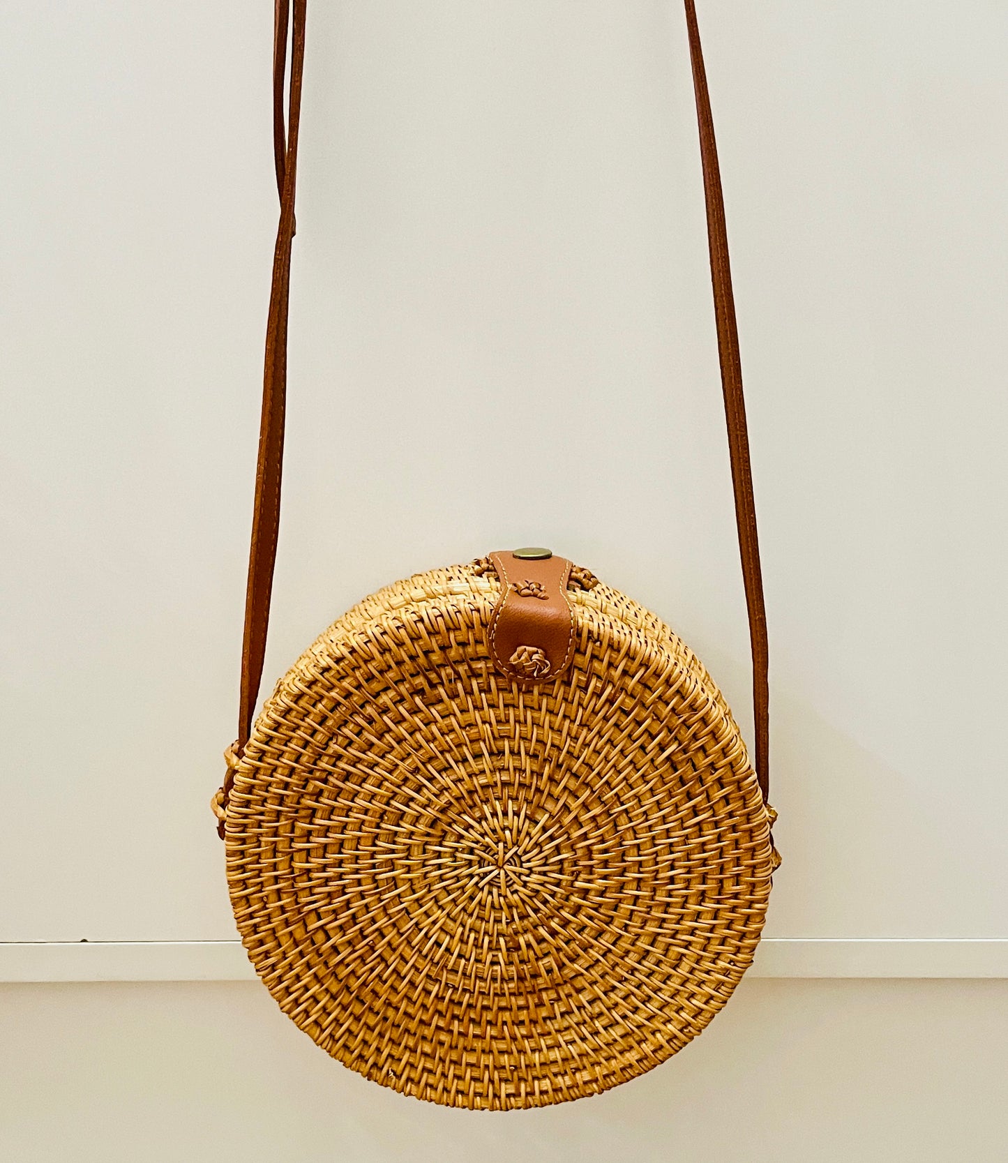 Rattan Purse Crossbody Round
