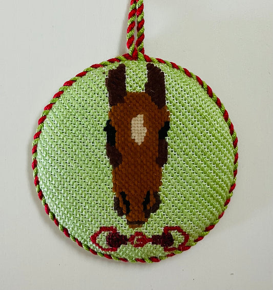 Round Horse Head Bit with Stitch Guide