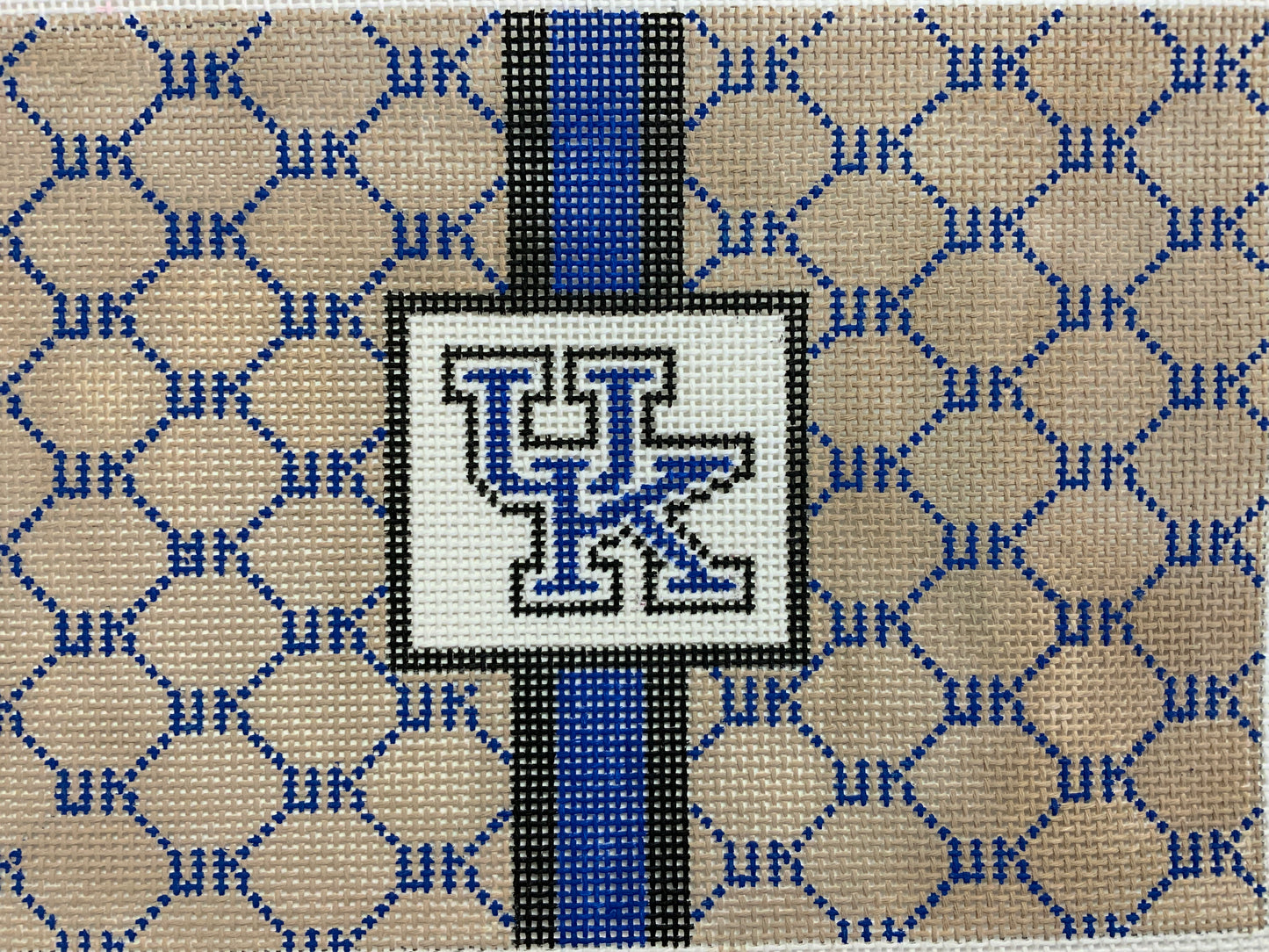Clutch University of Kentucky Geometric