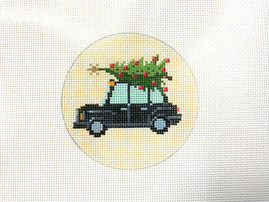 London Taxi with Christmas Tree Round