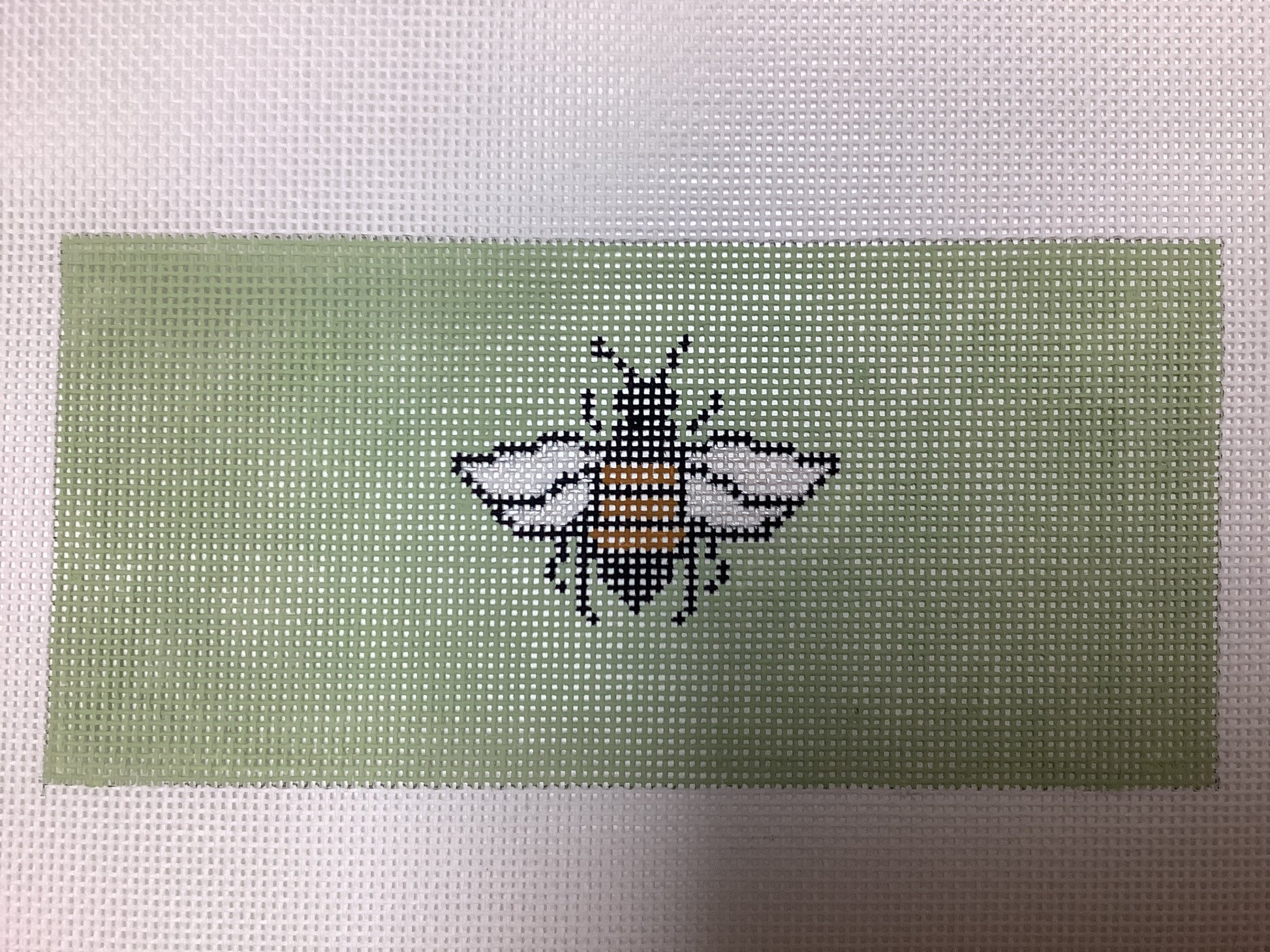 Bee on Green Insert Needlecraft Canvas